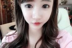 韩国女主播蹭浴室门柄,韩国女主播意外走红背后的争议与热度